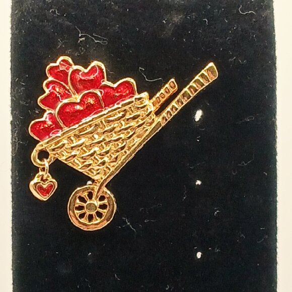 Avon Garden Of Love Lapel Pin - Vintage 1992 Apple Cart Gold Red Heart Brooch - Picture 3 of 4